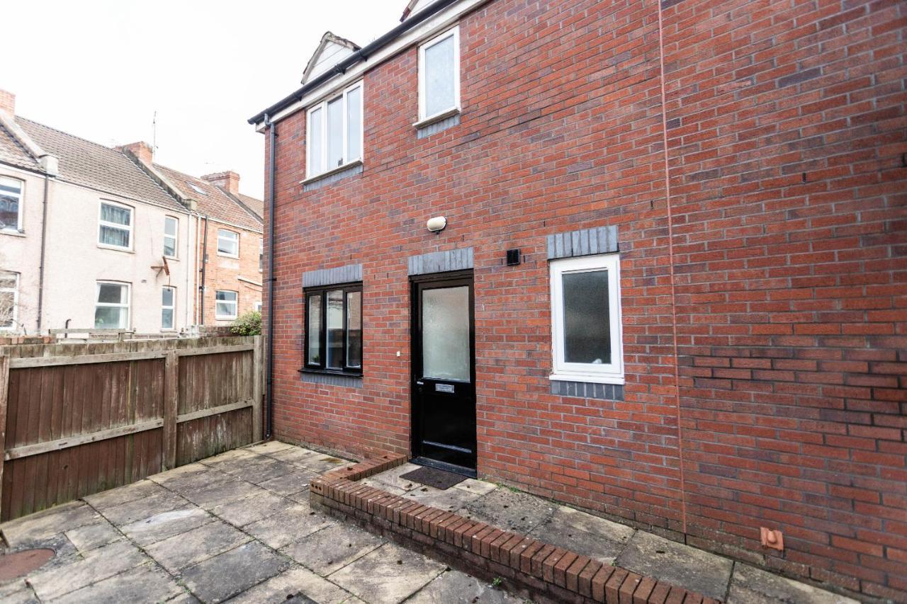 October Disc - Long Stay - Contractors - Frances Mews Bristol Exterior foto